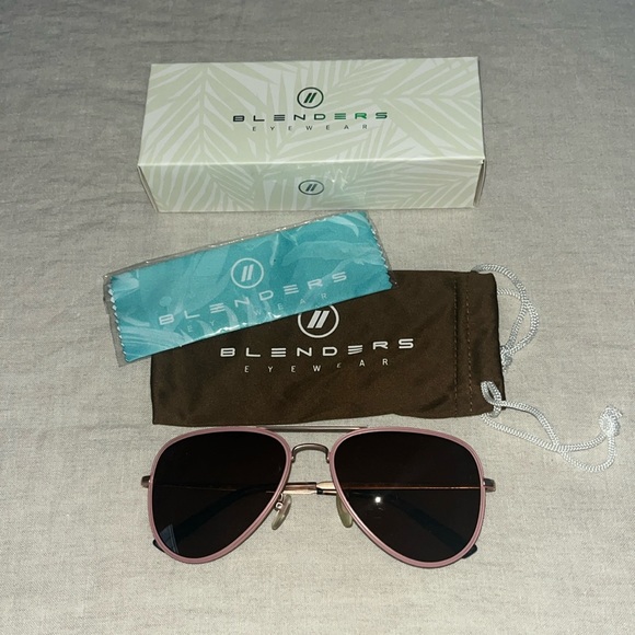 Blenders Accessories Blenders A Series Aviators Poshmark